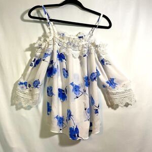 BCX Women's floral Sleeve Button-Up Top size: small